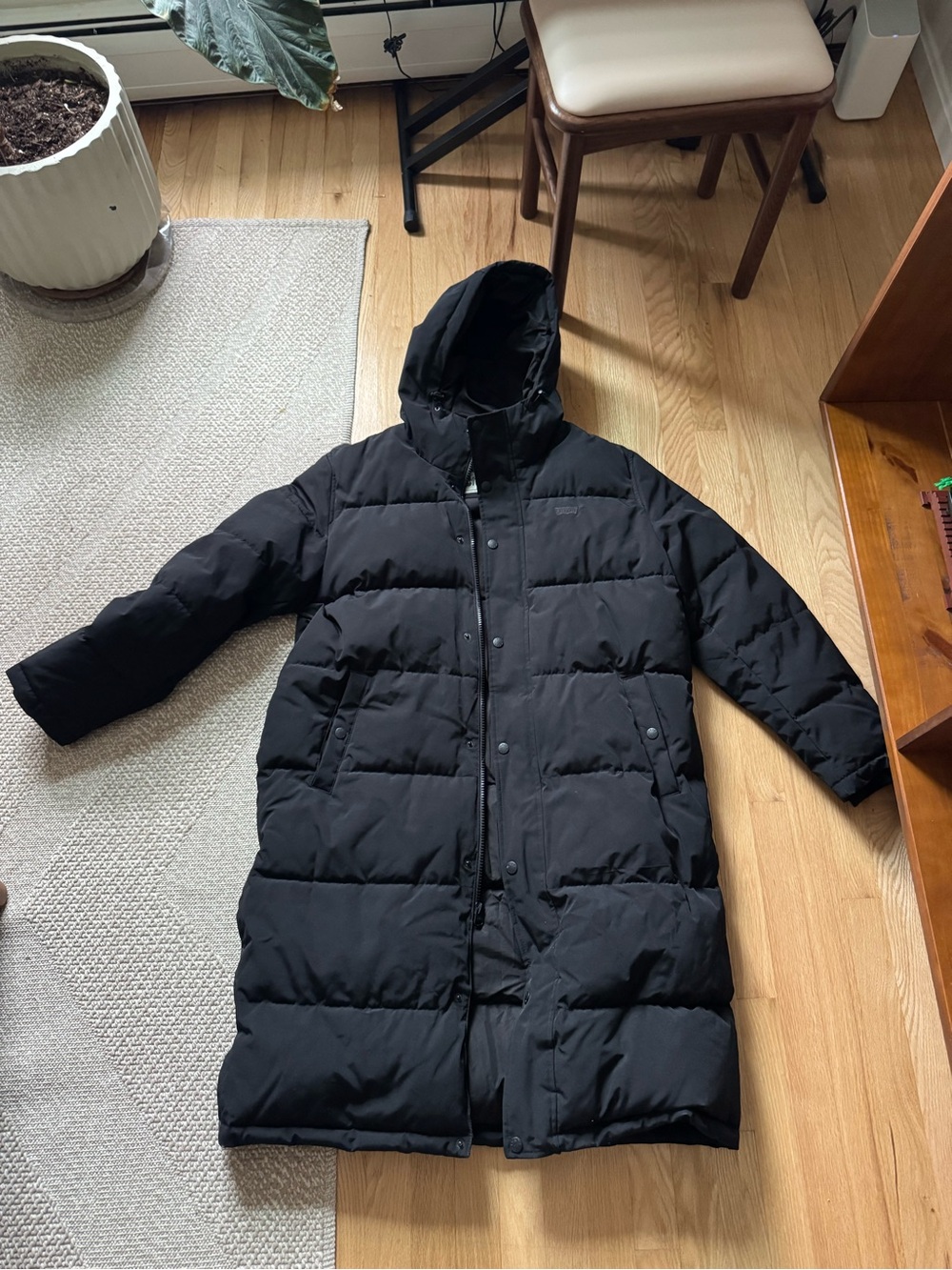 Levi’s Long Black Puffer Coat with Hood large